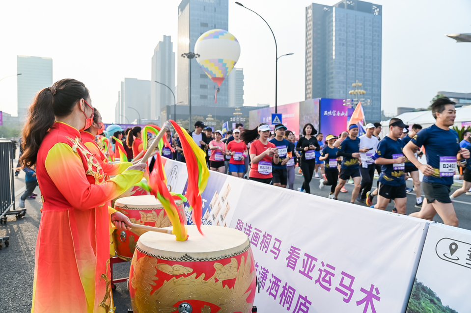健康黄金冰雪容·2022桐庐半程马拉松顺利完赛(图3)