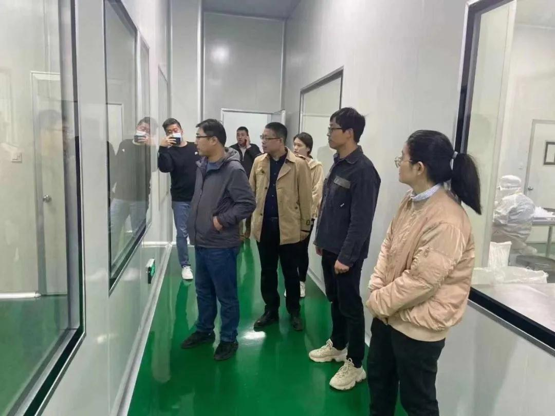 全国人大常委会委员谢广祥一行领导，深入调研黄精产业园(图1)